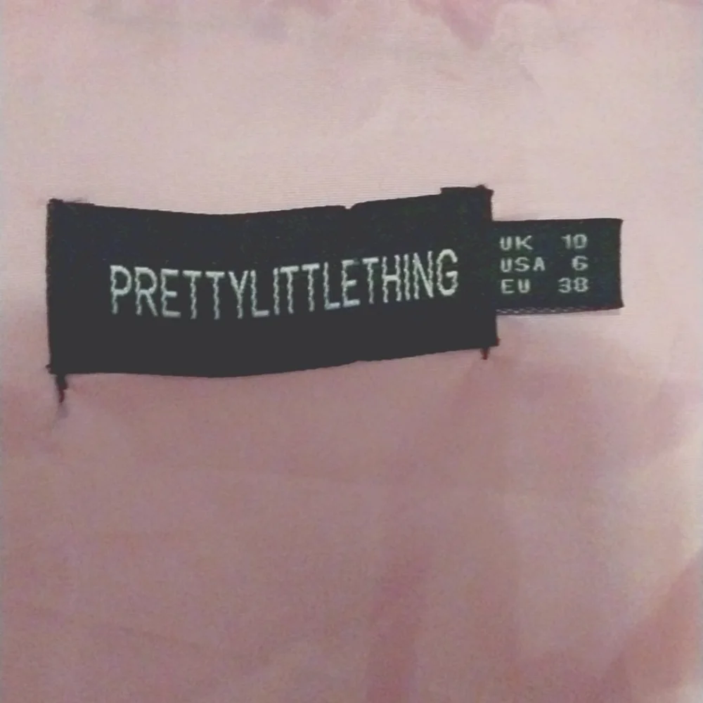 PrettyLittleThing Pink Puffer Jacket - Picture 2 of 4